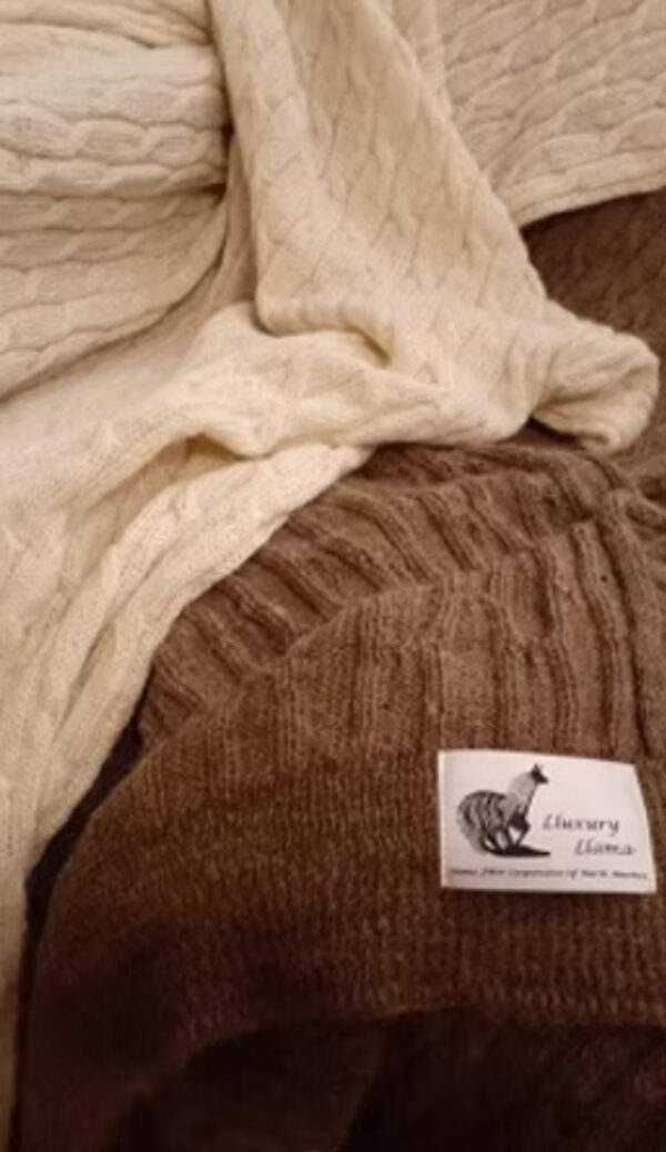 4 ft x 6 ft - Luxury Llama Fiber Blanket